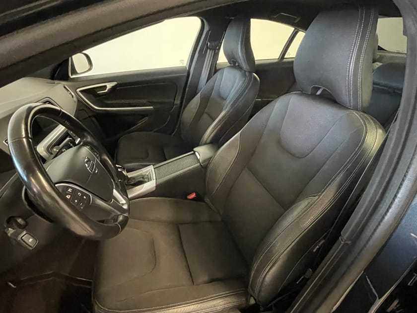 Bild 4 av Volvo S60 D4 AWD Classic Momentum