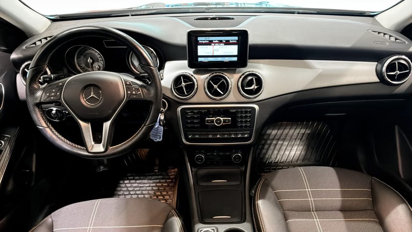 Bild 4 av Mercedes-Benz GLA 220 CDI 4MATIC 7G-DCT
