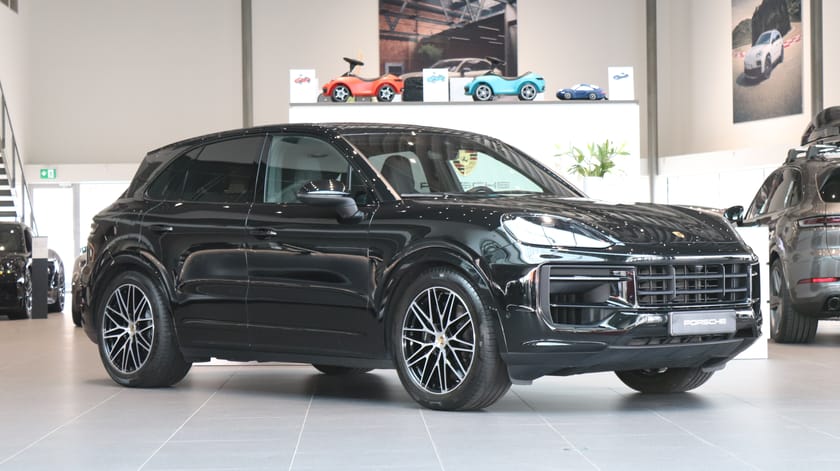 Bild 1 av Porsche Cayenne E-Hybrid Soft Close / Drag / Panorama