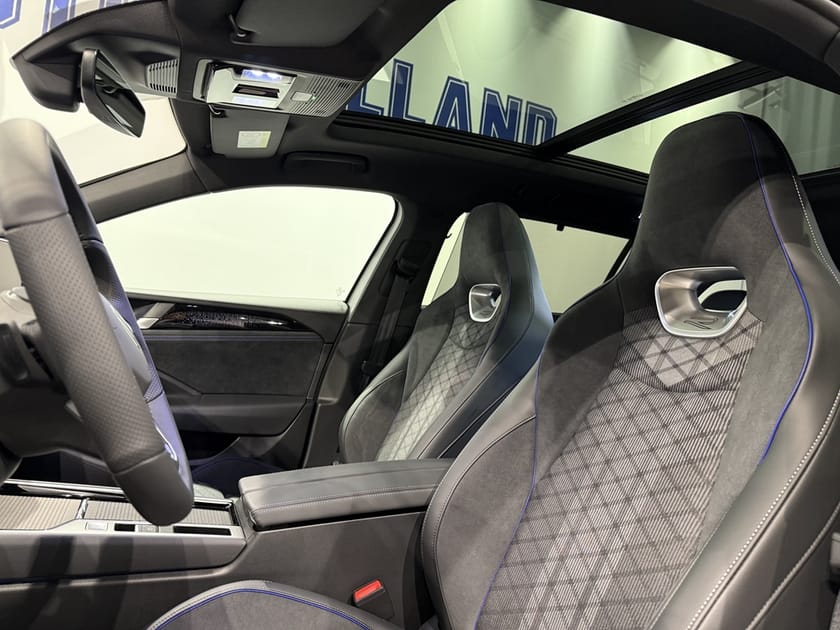 Bild 5 av Volkswagen Passat Variant eHybrid R-Line Demo / Pano / Massage