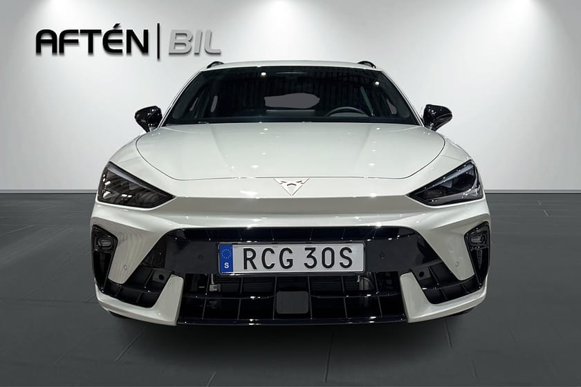 Bild 3 av CUPRA Leon Sportstourer e-Hybrid SP Plug-in 204hk | Elstol, Matrix LED, B-kamera, Demo