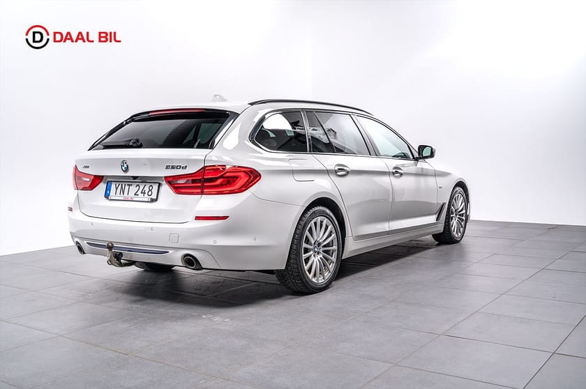 Bild 4 av BMW 520d xDrive Touring 190HK SPORT LINE DRAG 3D-VIEW VÄRM NAVI