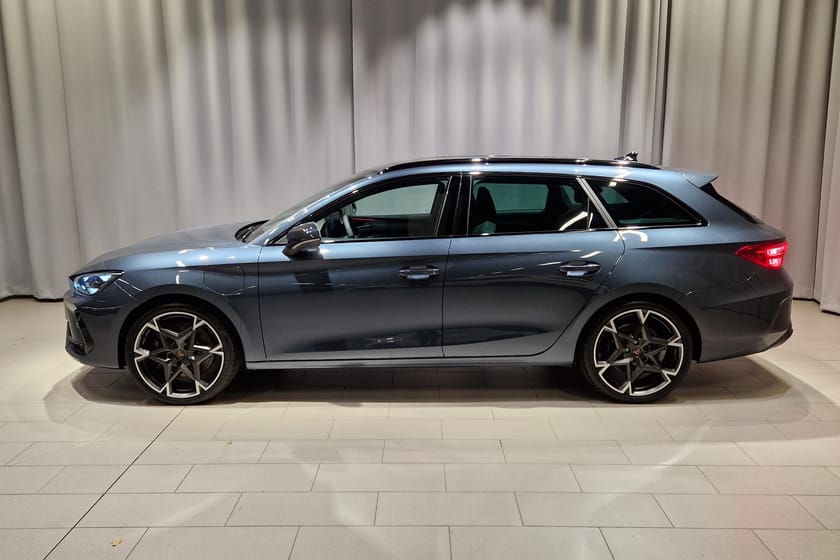 Bild 2 av CUPRA Leon Sportstourer VZ e-Hybrid 272hk