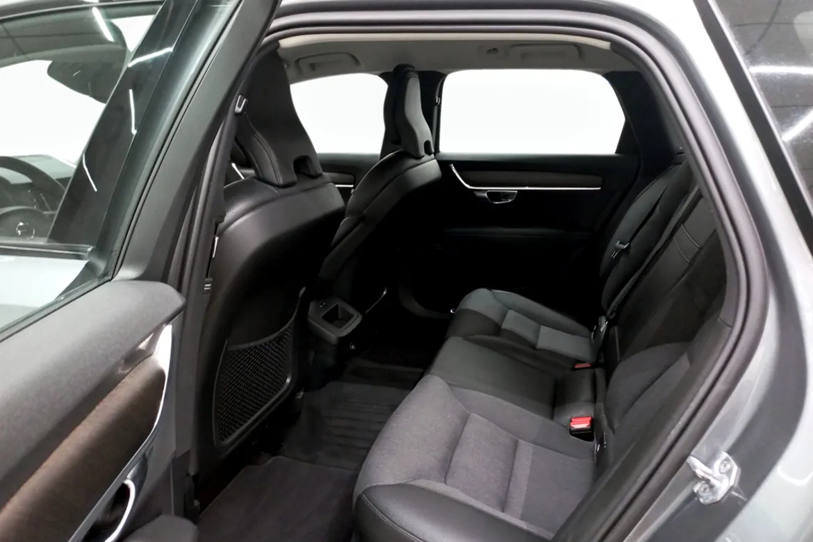 Volvo V90 Cross Country D4 AWD
