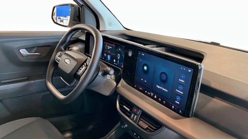 Bild 4 av Ford E-Transit Courier Limited | Skåp | 15,000 att ladda för | 0% Ränta