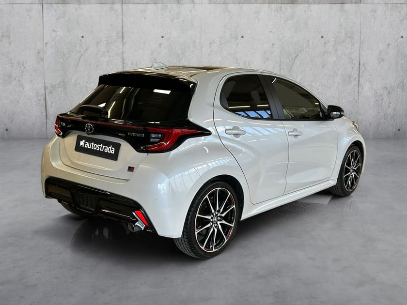 Bilde 5 av Toyota Yaris Hybrid GR Sport - Delskinn|Adaptive Cruise|Oppv. ratt