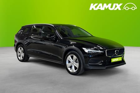 Volvo V60 Cross Country B5 AWD Core 250hk MOMS GRILL PÅ KÖPET! Kamera Värmare Navi BLIS