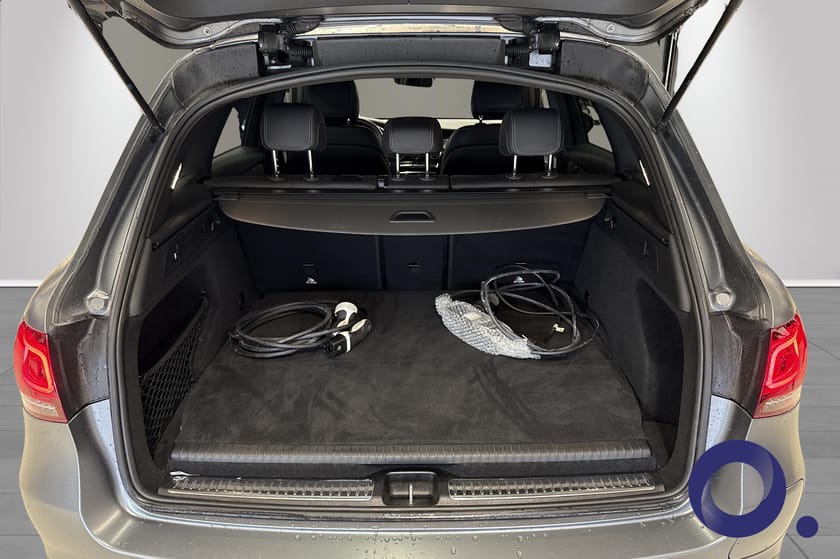Bilde 5 av Mercedes-Benz GLC 300 e 4MATIC Selenite Grey Magno| HUD| Hengerfeste | AMG Line