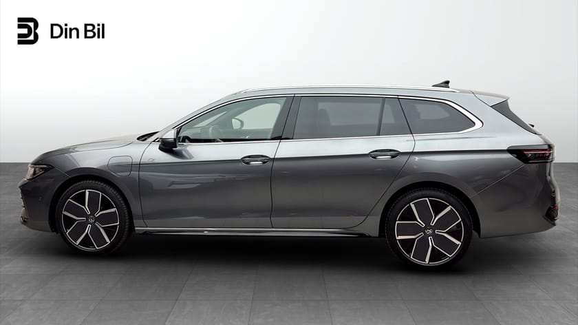 Bild 2 av Volkswagen Passat Variant eHybrid Sportkombi R-LINE e-HYBRID Dragpaket/Panorama
