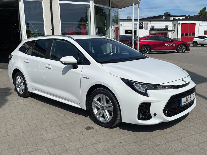 Bild 3 av Suzuki Swace Hybrid 1.8 VVT-i E-CVT 122 hk