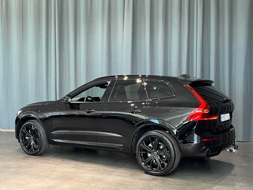 Bild 2 av Volvo XC60 T6 Plus Black Nordic Edition Lagerbil Redo För Omg Leverans