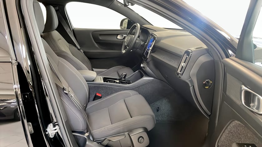 Bild 3 av Volvo C40 Recharge Plus Edition 231Hk / Pano / Drag