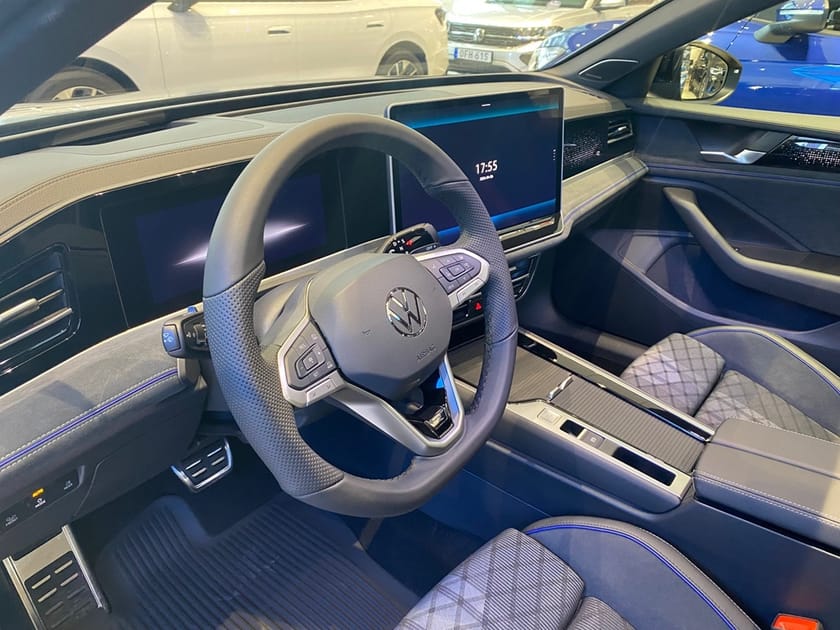 Bild 3 av Volkswagen Passat Variant eHybrid 272 DSG6 R-LINE "LAGERBIL"