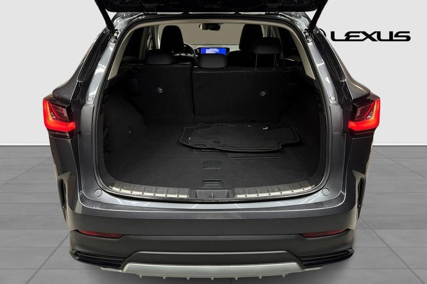Bild 4 av Lexus NX 350h AWD EXECUTIVE TEKNIKPAKET DRAG V-HJUL