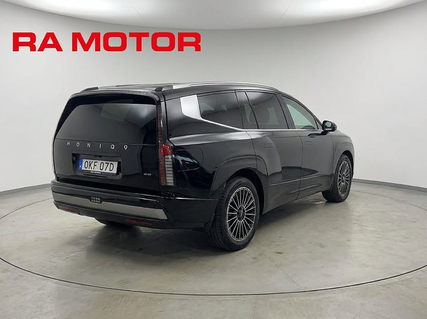 Bild 3 av Hyundai Ioniq 9 Performance AWD 110 kWh Calligraphy 6-Sits Leasbar