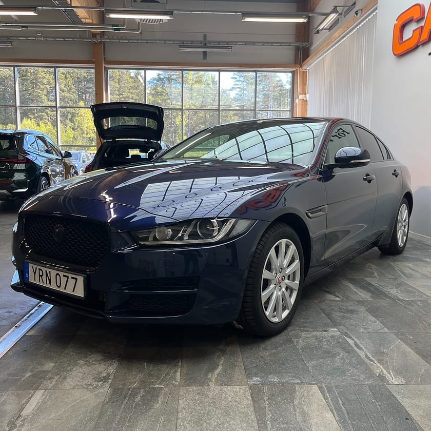 Bild 5 av Jaguar XE 20d AWD Meridian Navi Backkamera Värmare Drag