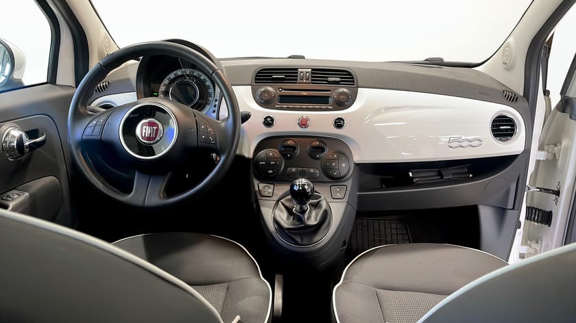 Bild 4 av Fiat 500 1.2 8V Lounge 69 Hk / Panorama / Interscope