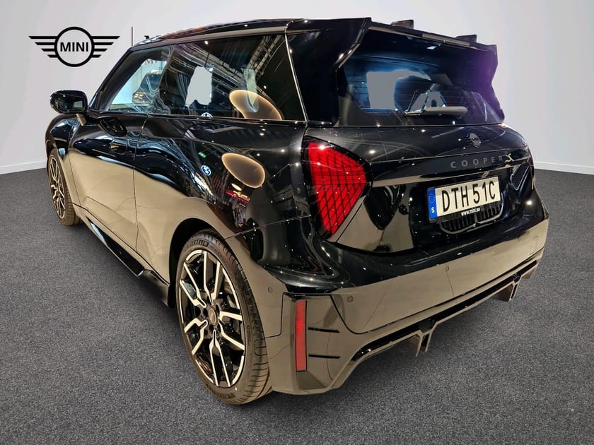 Bild 4 av MINI Cooper SE John Works Trim, Paket S