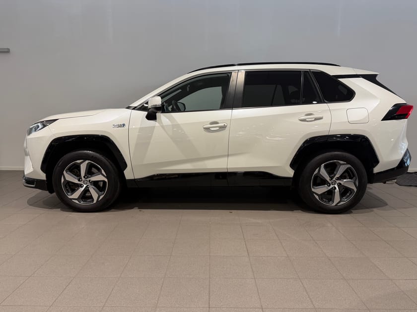 Bild 3 av Toyota RAV4 Plug-in Hybrid X Edition / Dragkrok / Elektrisk stol / Adaptiv farthållare /