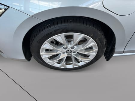 Škoda Superb iV Kombi Combi DSG Sekventiell, 204hk/Drag/Värmare