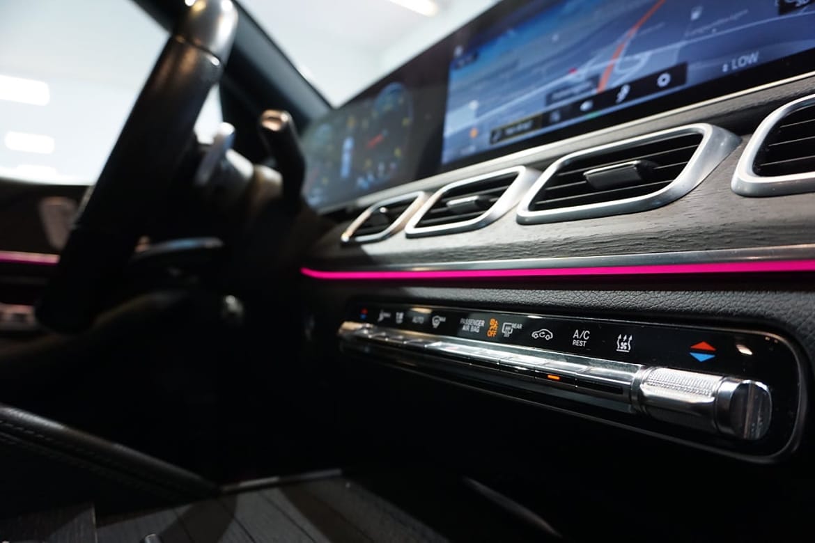 Mercedes-Benz GLE 2019 - miniatyr 22