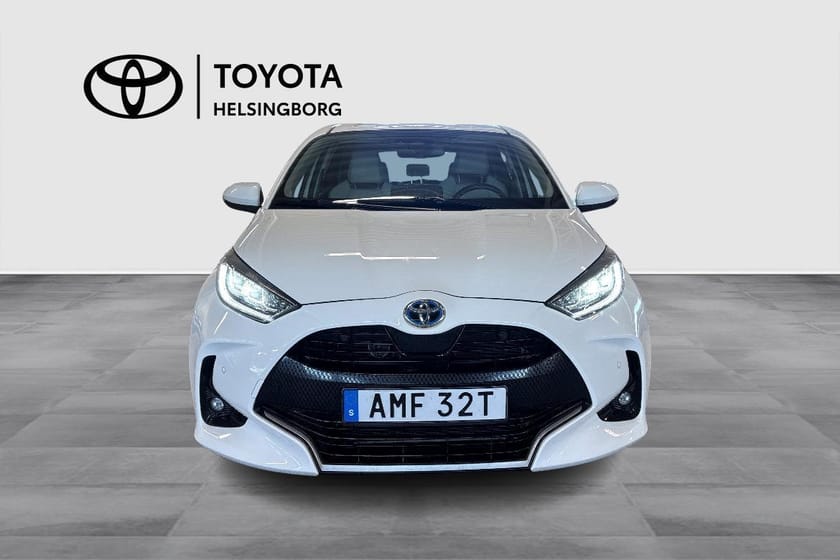 Bild 2 av Toyota Yaris Hybrid 1,5 5d Style Edition Säkerhetspaket
