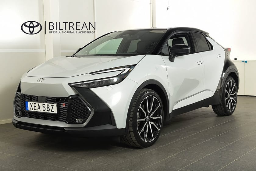 Bild 1 av Toyota C-HR Hybrid AWD-i 2,0 Elhybrid AWD GR-Sport Premiere Drag
