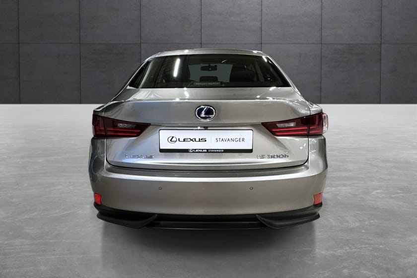 Bilde 4 av Lexus IS 300h Automatgir (E-CVT) 1 Executive Plus