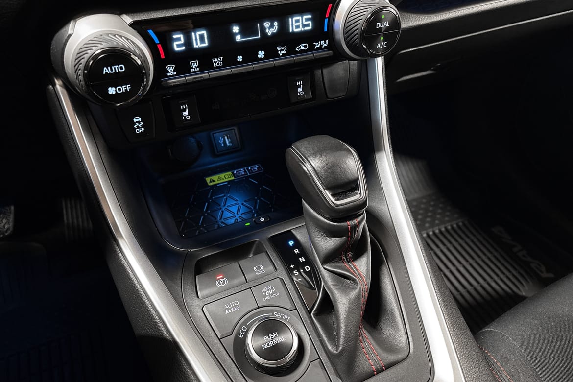 Toyota RAV4 Plug-in Hybrid E-CVT, 306hk, 2023