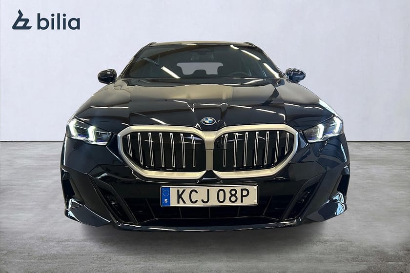 Bild 5 av BMW 530e xDrive Touring | M Sport Business Ed | Drag | 20" | B&W