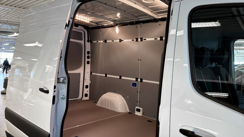 Bild 5 av Mercedes-Benz Sprinter 317 CDI RWD Panel Van A2 PRO | Drag | Motorvärmare | Backkamera