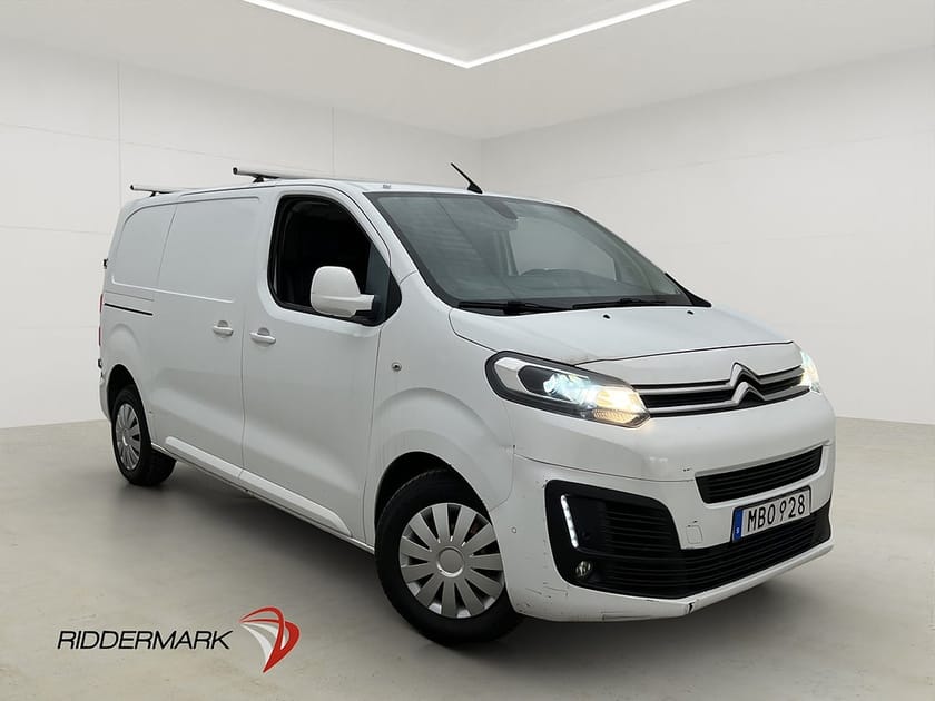 Bild 1 av Citroën Jumpy Van L2 177hk Värm Drag Kamera 3-Sits CARPLAY Moms