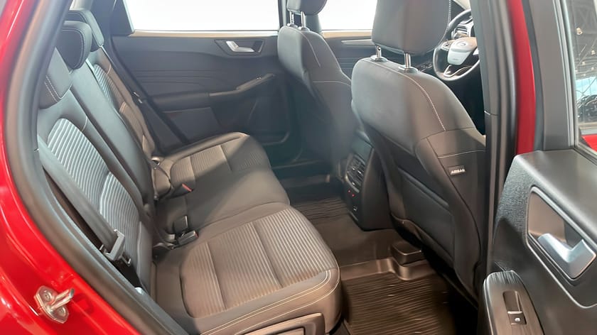 Bild 5 av Ford Kuga Titanium 150Hk / Dödavinkel / Adapt.fart / Rattvärme