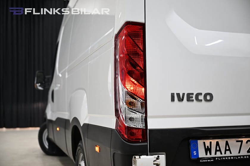 Bild 3 av Iveco Daily 35-140 Van 136HK L3H2 Automat|Webasto|3.5ton-dragvikt|Lågmil|Moms