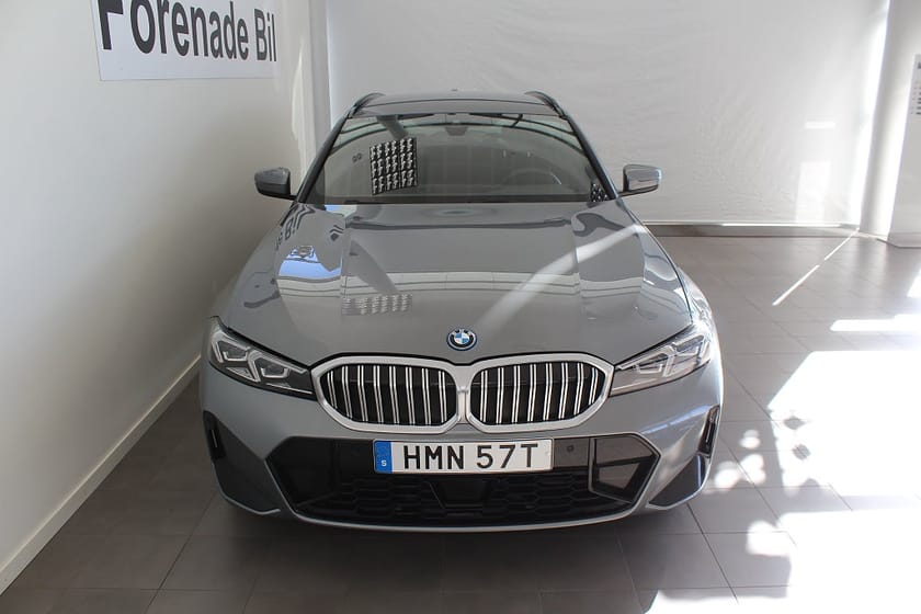 Bild 2 av BMW 330e xDrive Touring 4,95 ränta M Sport HiFi PDC Rattvärme