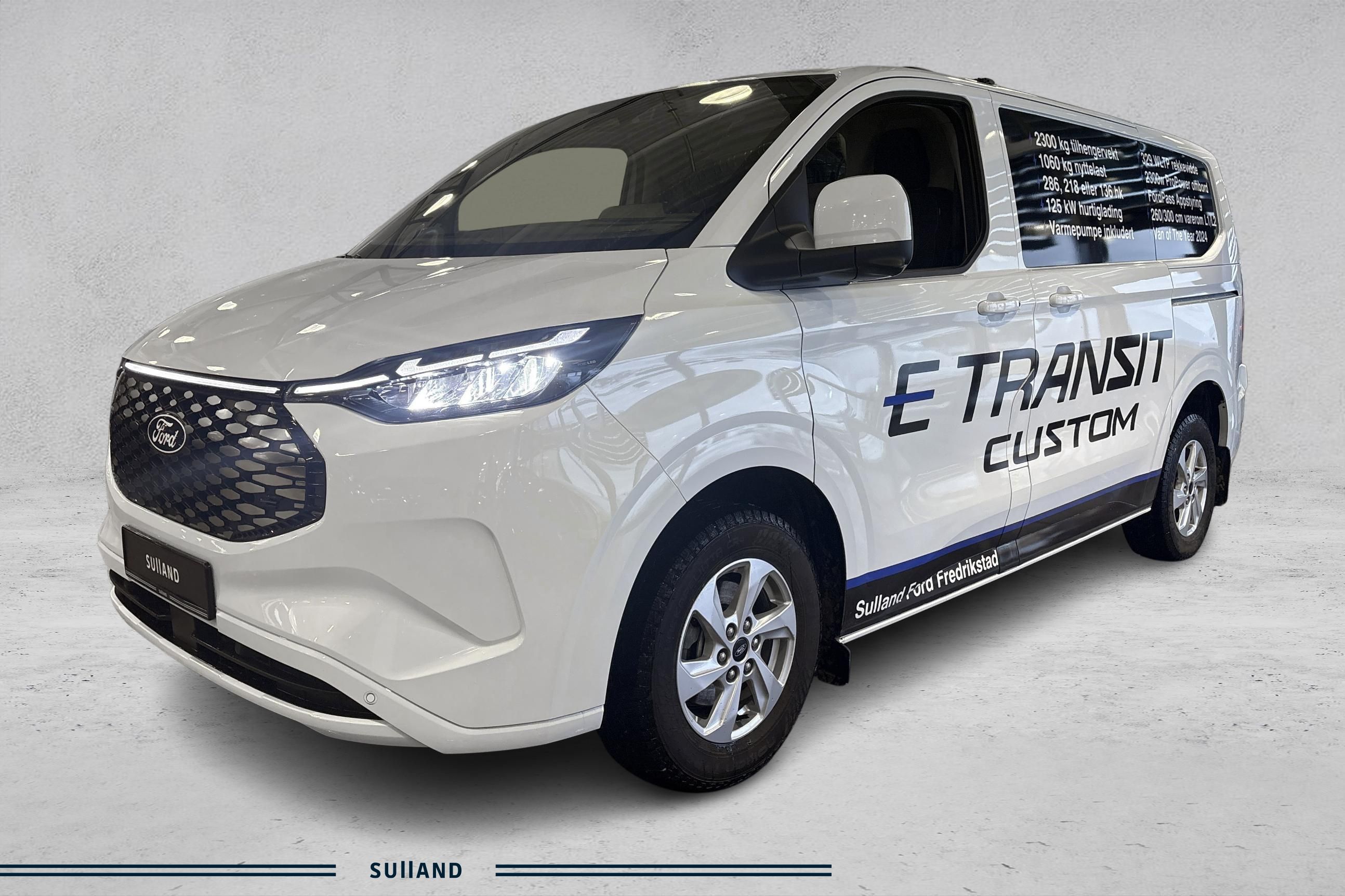 Ford E-Transit Custom 320