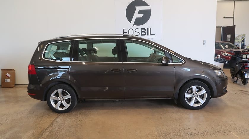 Bild 3 av Volkswagen Sharan *RÄNTEKAMPANJ 3.45% 7-sits 2.0 TDI 4M Drag Kamera Värma