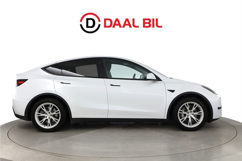 Bild 4 av Tesla Model Y Standard Range RWD 299HK P-VÄRM DRAG PANO AUTOPILOT