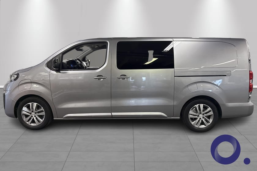 Bilde 2 av Peugeot e-Expert 75 kWh|Hurtiglading|Velutstyrt