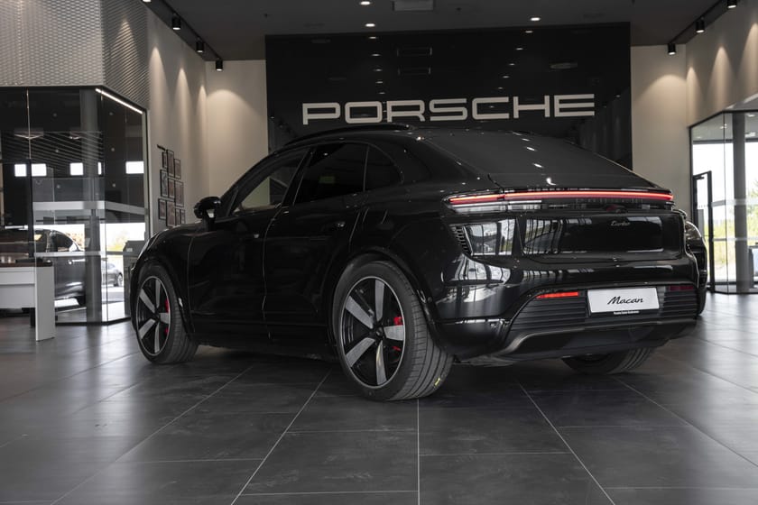 Bilde 3 av Porsche Macan Turbo Burmester®, 22",HUD,Pano+++