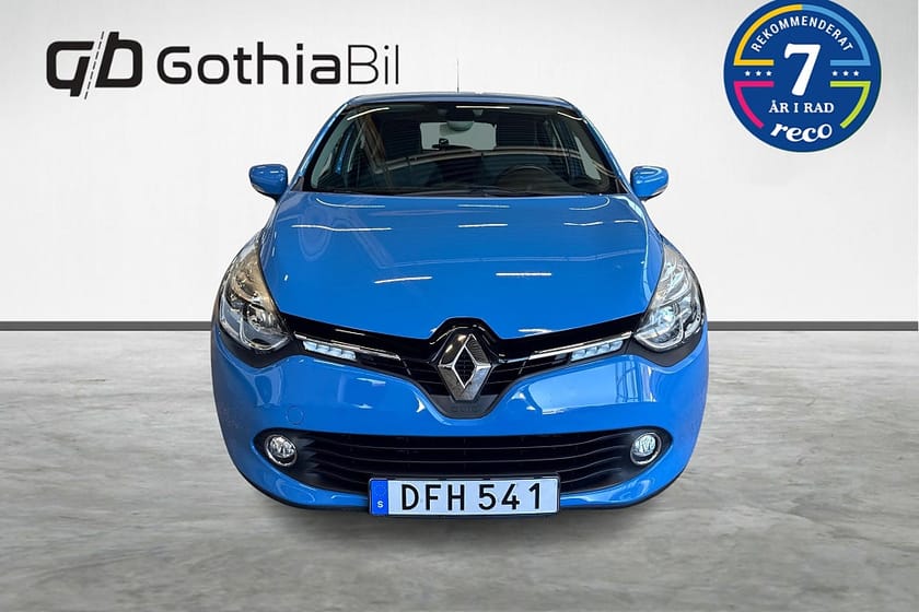 Bild 2 av Renault Clio 0.9 IV TCe ENDAST 3490mil, Färddator, Elhissar,