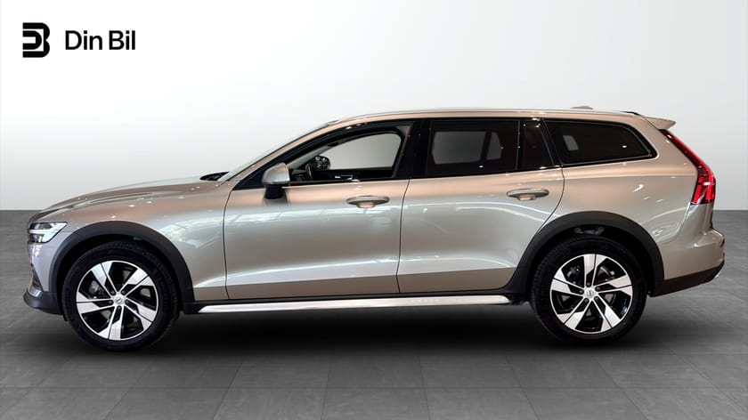 Bild 2 av Volvo V60 Cross Country B4 AWD Skinn/Elstolar/Värmare