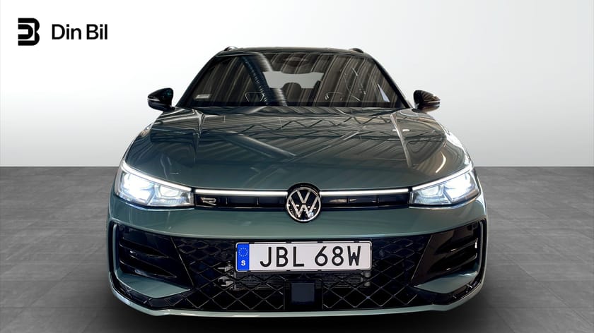Bild 4 av Volkswagen Passat Variant eHybrid R-LINE 1.5 TSI DRAG B-KAM PANO VÄRM 272 HK