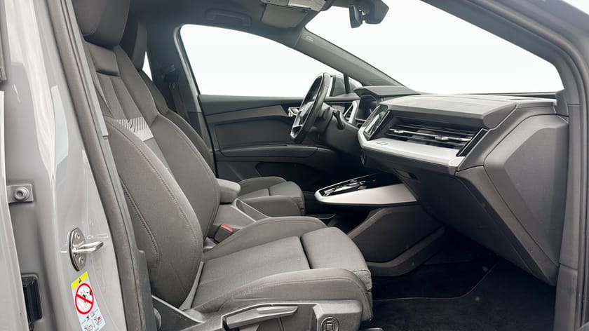 Bild 3 av Audi Q4 40 e-tron COMFORT / DRAG / NAVI