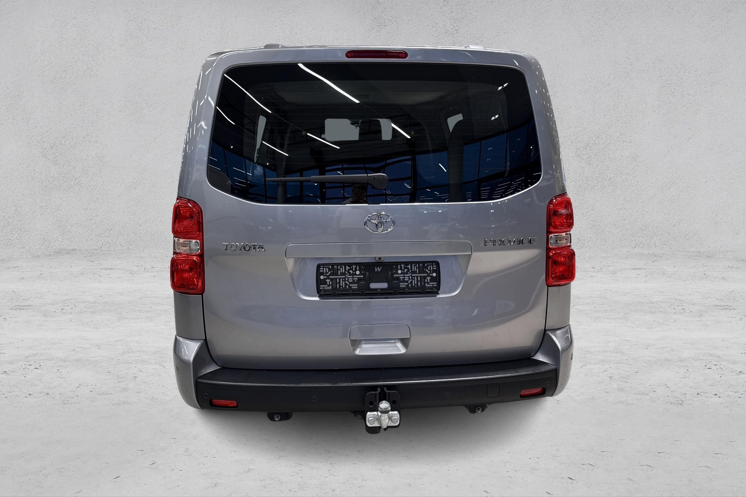 Thumnail bilde 2 av Toyota Proace