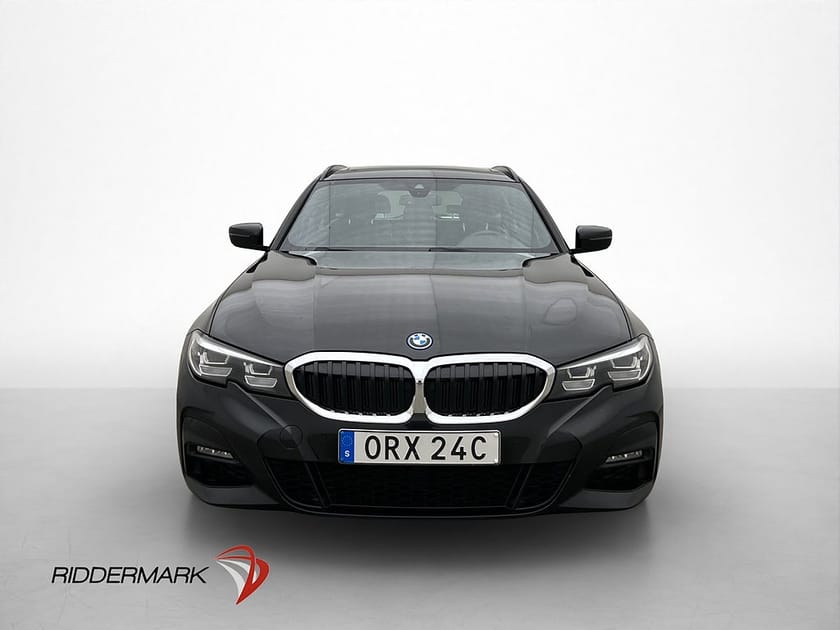 Bild 2 av BMW 330e xDrive Touring Pano 0,19l/mil MOMS M-Sport Navi Kamera