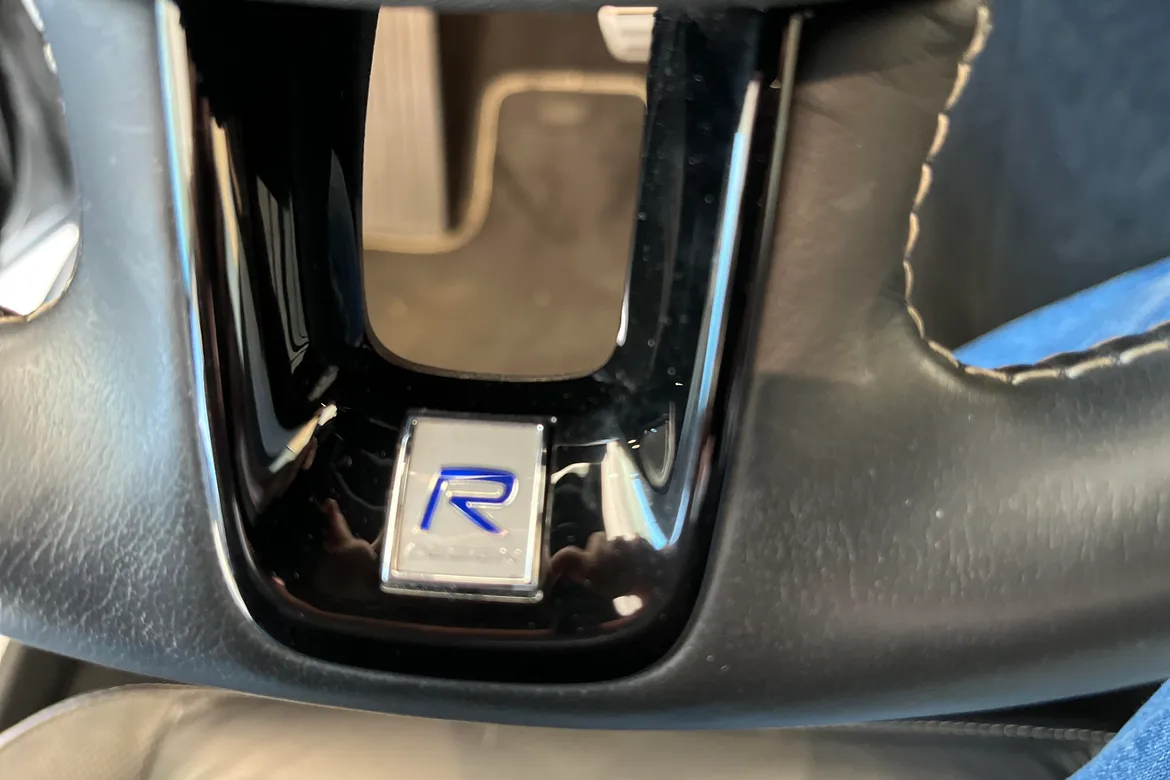 picture of a car
