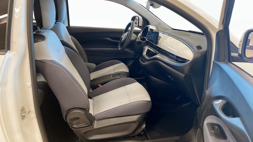 Bild 3 av Fiat 500e 42 kWh 118hk Navi