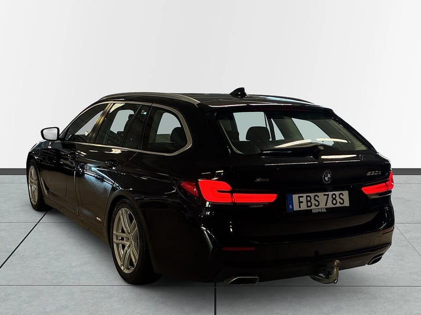 Bild 5 av BMW 530e xDrive Touring MOMS Drag HiFi Värmare Navi Kamera S&V