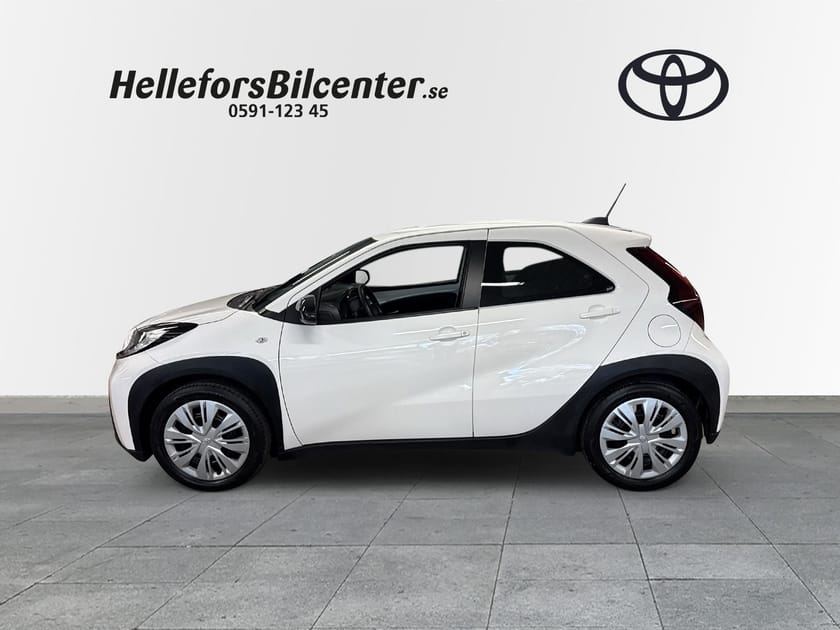Bild 4 av Toyota Aygo X Play 72hk Vinterhjul Car Play